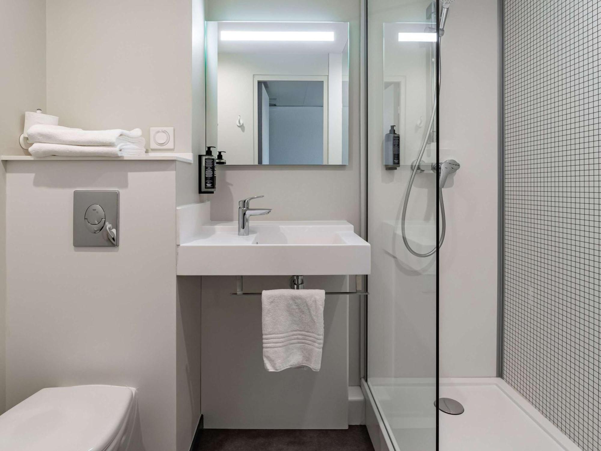 Ibis Budget Marne La Vallee Pontault Combault Exterior photo
